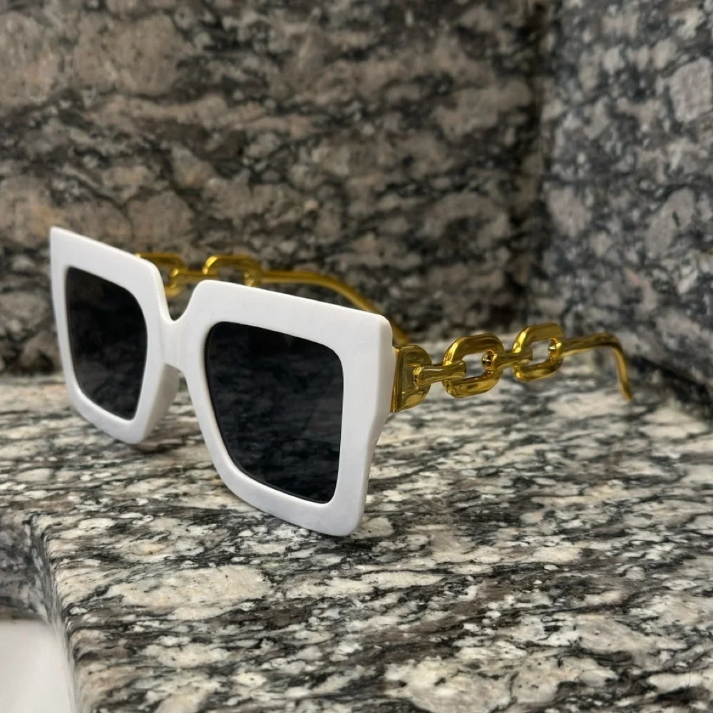 ☕️ Coffee Latte Oversized Square Sunglasses | White + Black Two-Tone | Chic - Picture 2 of 5